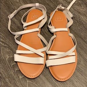 GAP women’s strappy sandal
